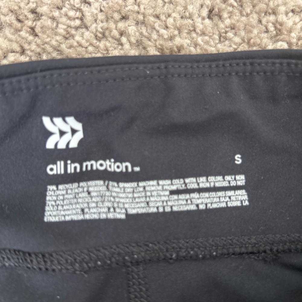 Running shorts - Picture 2 of 2